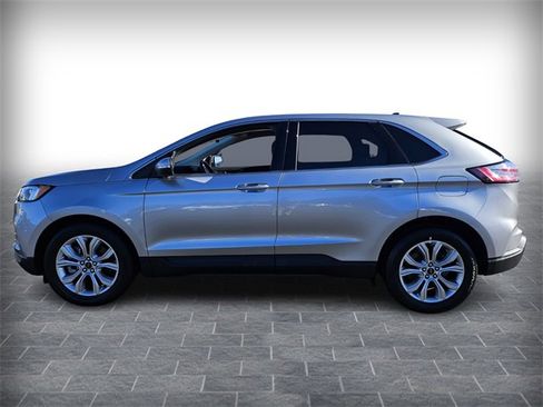 Used 2024 Ford Edge Titanium image 4