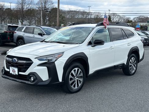 Certified 2023 Subaru Outback Premium AWD/4WD image 3