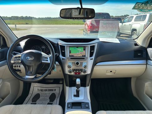Used 2014 Subaru Outback 2.5i Premium image 12