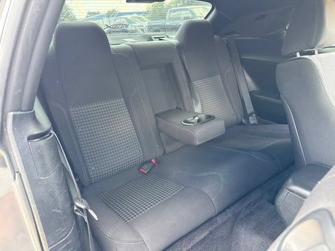 Used 2018 Dodge Challenger SXT w/ Blacktop Package RWD image 43