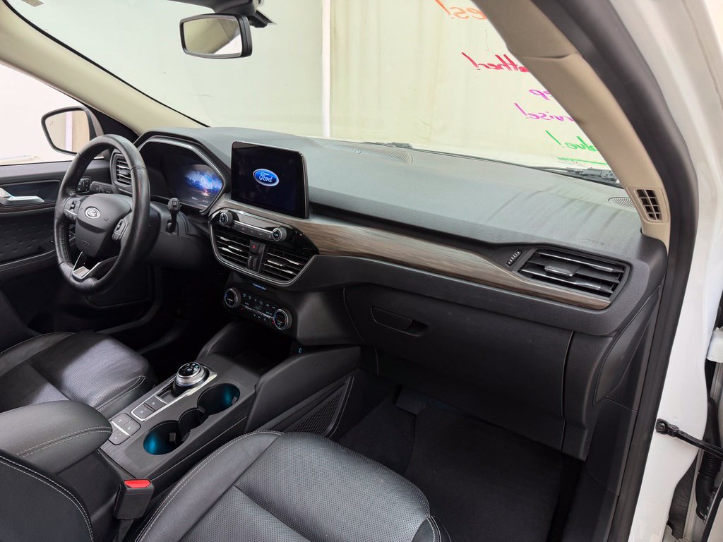 Used 2020 Ford Escape Titanium AWD/4WD image 11