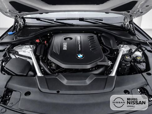Used 2018 BMW 740i xDrive AWD/4WD image 15