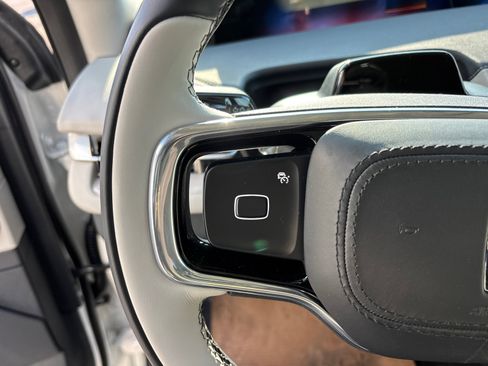 New 2026 Lincoln Navigator L Premier AWD/4WD image 16
