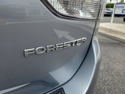 Used 2021 Subaru Forester AWD/4WD image 10