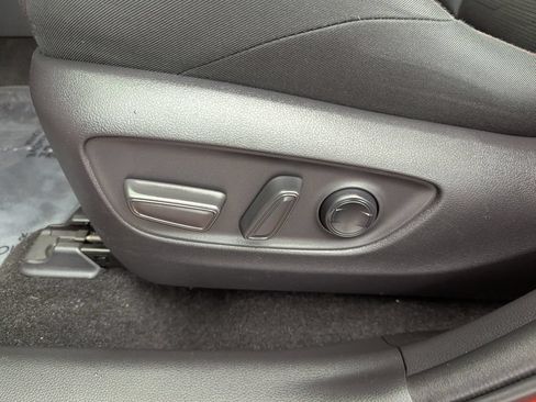 Used 2021 Toyota RAV4 SE w/ Weather & Moonroof Package AWD/4WD image 16