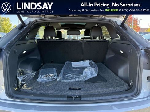 New 2026 Volkswagen Atlas Cross Sport SEL R-Line AWD/4WD image 11