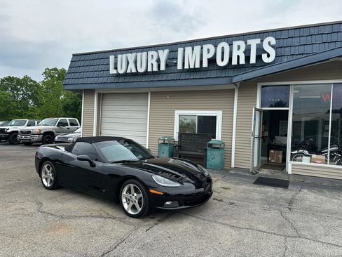 Used 2013 Chevrolet Corvette Convertible RWD image 18