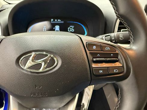 Used 2023 Hyundai Venue SEL image 29