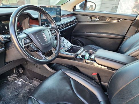 Used 2023 Lincoln Nautilus Reserve image 12