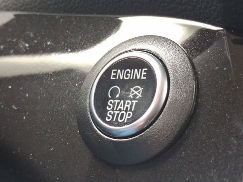 Used 2019 Ford Escape SEL image 24