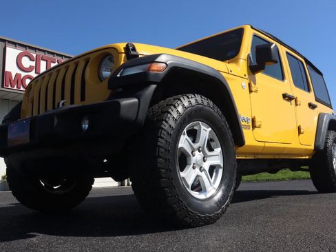 Used 2020 Jeep Wrangler Unlimited Sport S AWD/4WD image 16