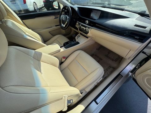 Used 2013 Lexus ES 350 image 31