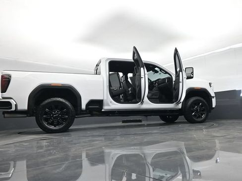 Used 2025 GMC Sierra 2500 AT4 AWD/4WD image 79