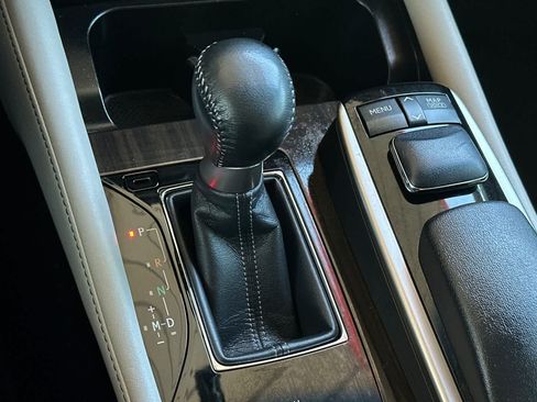 Used 2013 Lexus GS 350 w/ Luxury Pkg RWD image 23