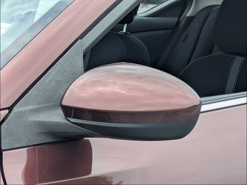 Used 2024 Nissan Sentra SV FWD image 11