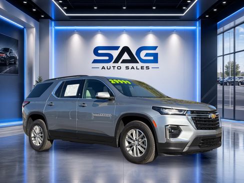 Used 2023 Chevrolet Traverse LT w/ LPO, Cargo Package AWD/4WD image 2