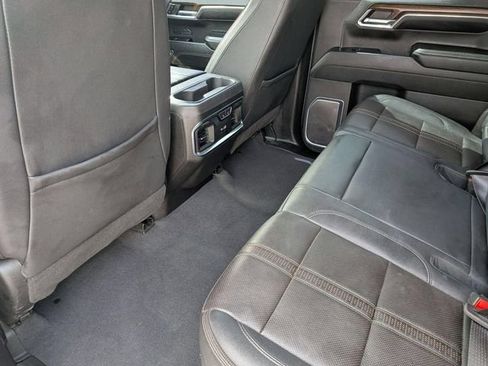 Used 2023 Chevrolet Silverado 1500 High Country w/ Technology Package AWD/4WD image 25