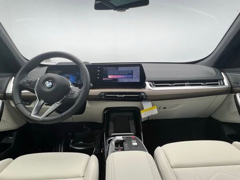 New 2026 BMW X1 xDrive28i w/ Technology Package image 9