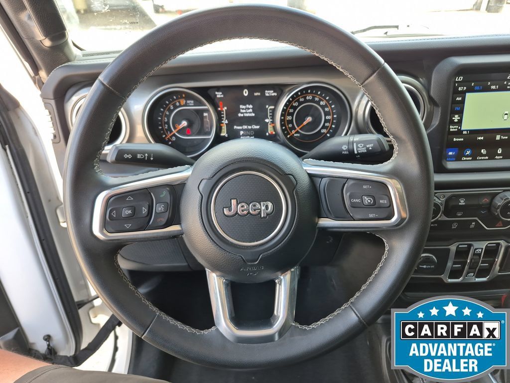 Used 2023 Jeep Gladiator Overland AWD/4WD image 18