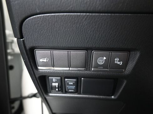 Used 2016 INFINITI QX80 4WD w/ Driver's Assistance Package image 20