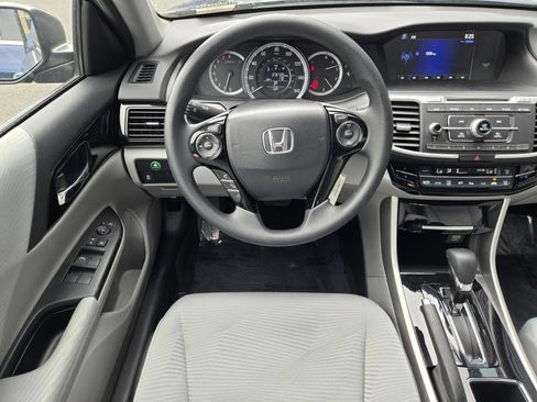 Used 2016 Honda Accord LX image 12