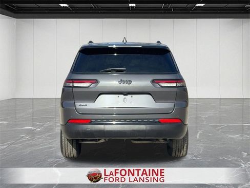 Used 2024 Jeep Grand Cherokee L Laredo image 4