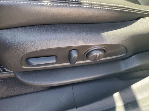 Used 2023 GMC Terrain SLT w/ Elevation Edition FWD image 7