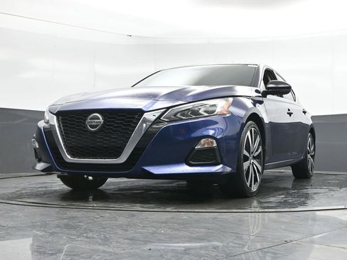 Used 2021 Nissan Altima 2.5 SR w/ SR Premium Package AWD/4WD image 41