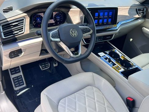 Used 2026 Volkswagen Atlas SEL Premium R-Line AWD/4WD image 17