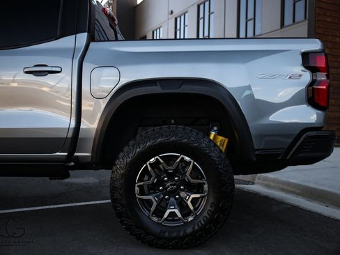 Used 2024 Chevrolet Colorado ZR2 w/ ZR2 Convenience Package III image 10