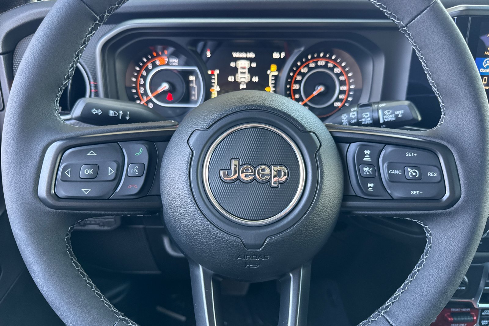 New 2026 Jeep Wrangler Unlimited Rubicon w/ Steel Bumper Group AWD/4WD image 22