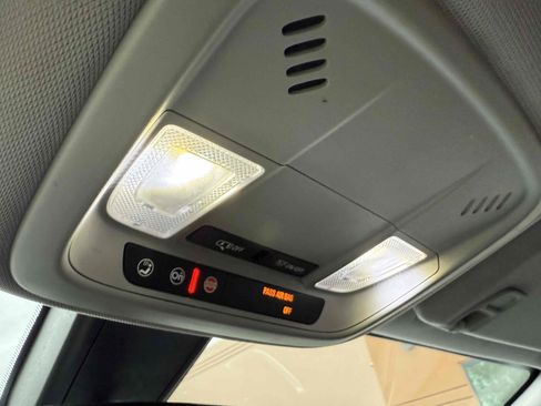 Used 2020 Chevrolet Malibu LT image 35