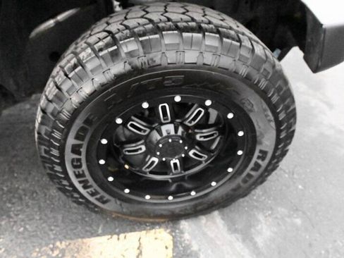 Used 2015 Jeep Wrangler Unlimited Sahara w/ Dual Top Group AWD/4WD image 33