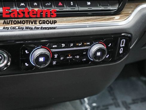 Used 2023 Chevrolet Silverado 1500 LT AWD/4WD image 21