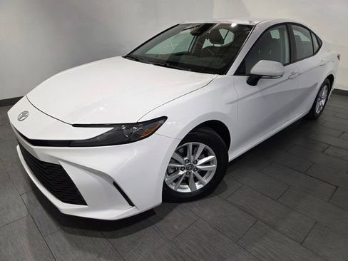 Used 2026 Toyota Camry LE FWD image 1