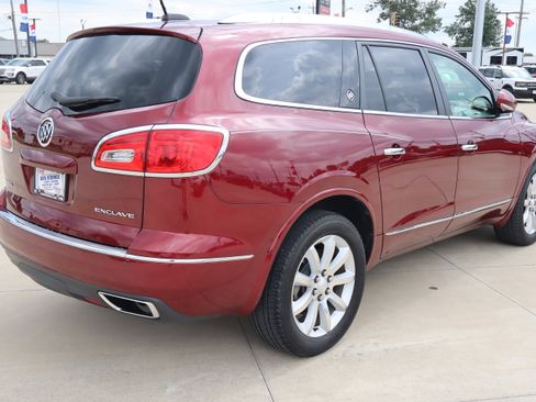 Used 2017 Buick Enclave Premium w/ Experience Buick Package FWD image 5