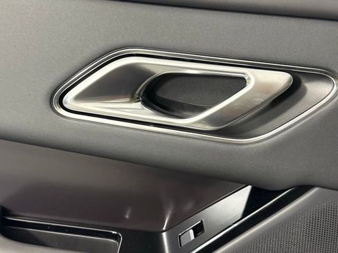 New 2026 Land Rover Range Rover Velar Dynamic SE image 25
