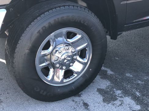 Used 2024 RAM 3500 Tradesman w/ Chrome Appearance Group image 2