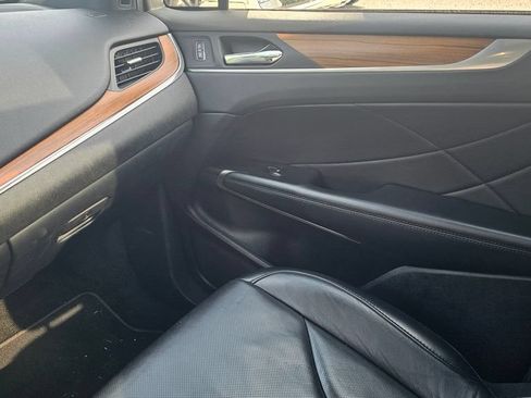 Used 2019 Lincoln MKC Reserve w/ MKC Climate Package AWD/4WD image 13