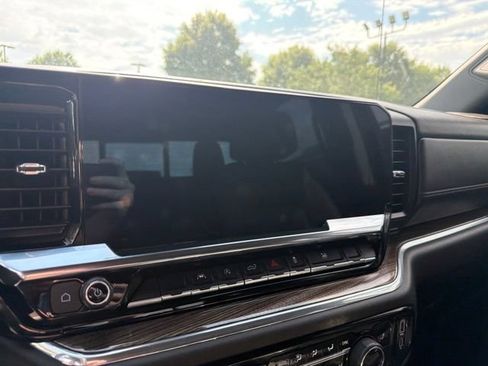 Used 2025 Chevrolet Silverado 1500 RST w/ Convenience Package II AWD/4WD image 14