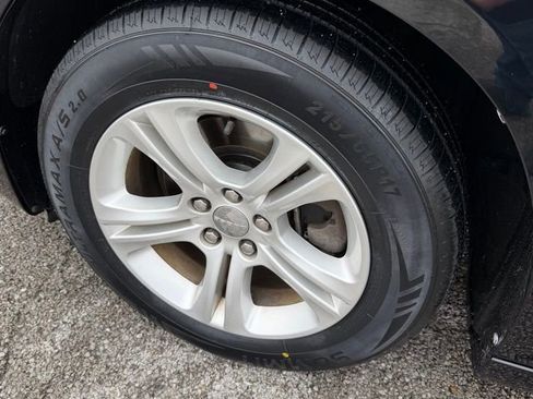 Used 2019 Dodge Charger SXT image 9