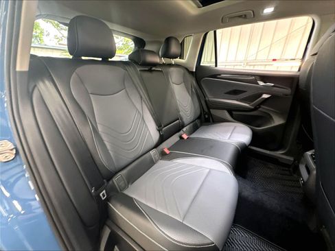 New 2026 Volkswagen Tiguan SE AWD/4WD image 10