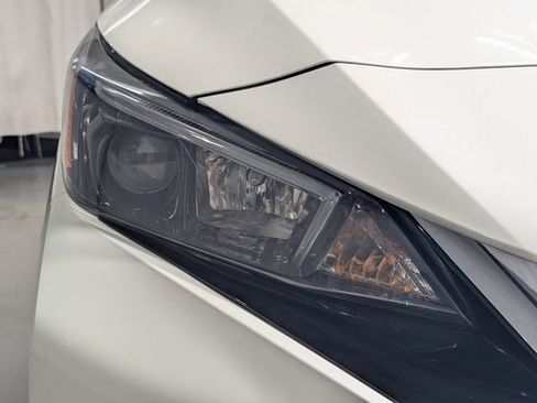 Used 2022 Nissan Leaf SV image 28