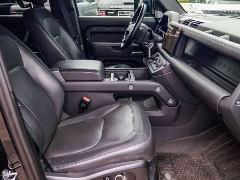 Used 2023 Land Rover Defender 130 X-Dynamic SE AWD/4WD image 16