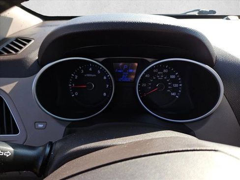 Used 2013 Hyundai Tucson GLS image 17