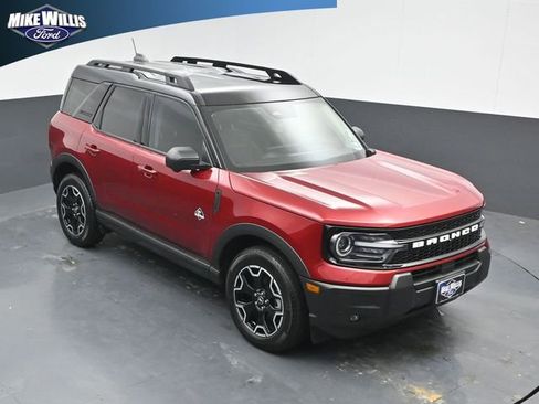 Used 2025 Ford Bronco Sport Outer Banks w/ Outer Banks Tech Package+ AWD/4WD image 9