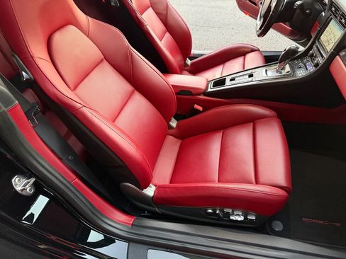 Used 2015 Porsche 911 Turbo S image 32