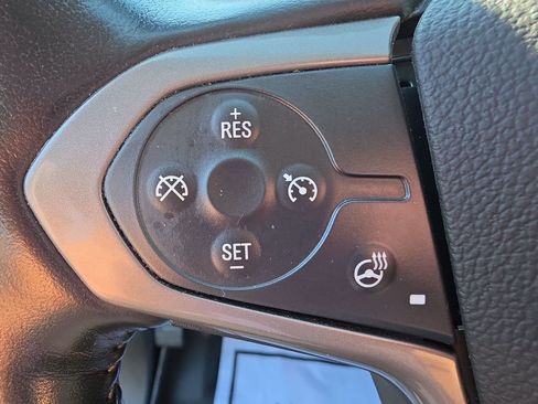 Used 2022 Chevrolet Colorado Z71 AWD/4WD image 19