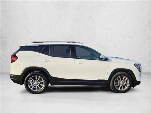 Certified 2022 GMC Terrain SLT w/ LPO, Cargo Package image 4