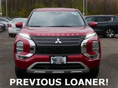 Used 2025 Mitsubishi Outlander SE